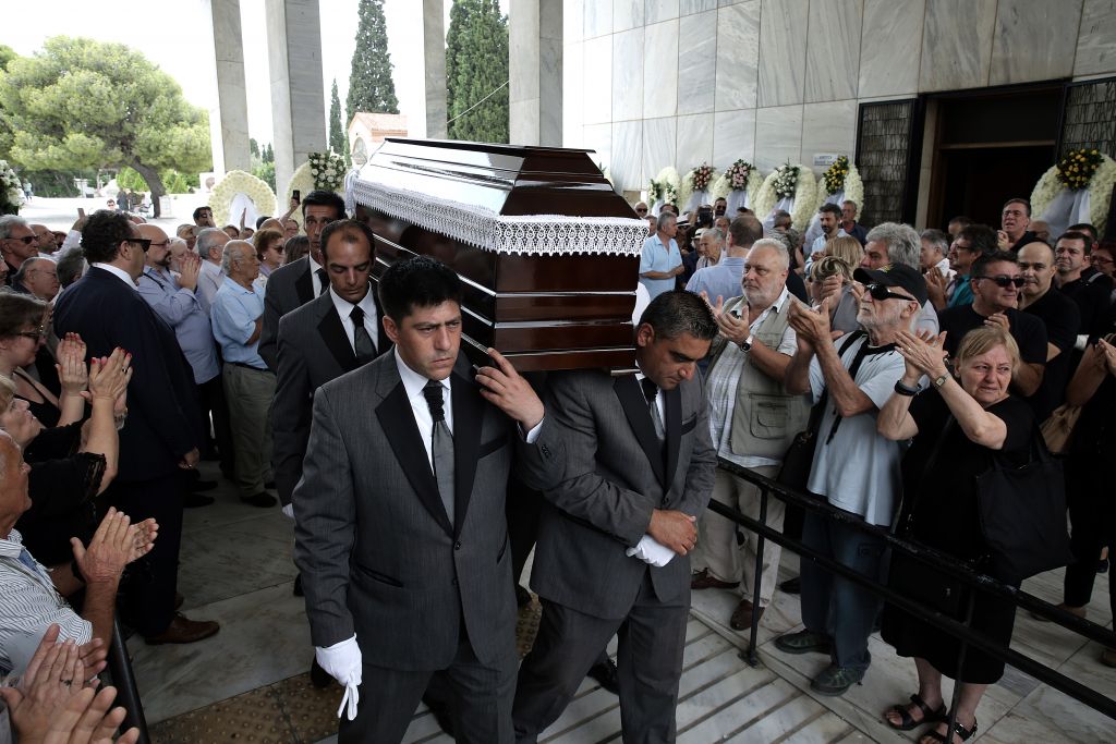 Το «τελευταίο αντίο» στο Μάνο Ελευθερίου