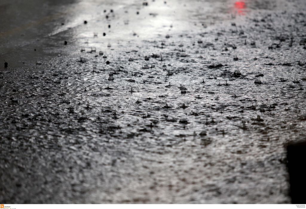 Πλημμύρισαν τα βόρεια προάστια – Καταιγίδες με χαλάζι (βίντεο)