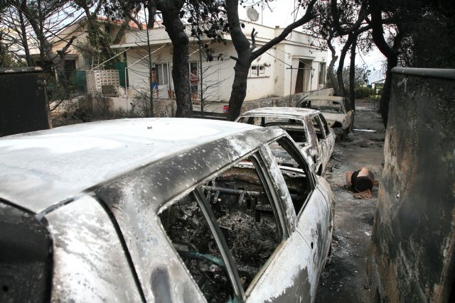 «Οι φλόγες έγλειφαν τις πλάτες μας»