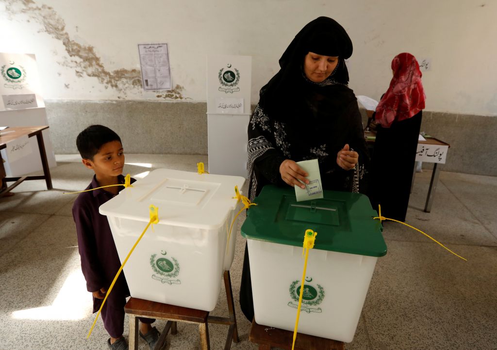Πακιστάν: Ανοιξαν οι κάλπες για τις βουλευτικές εκλογές,