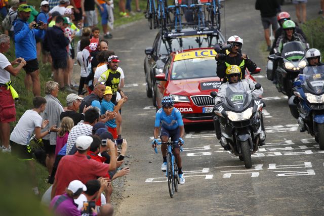 Με ένα σμπάρο πολλά τρυγόνια