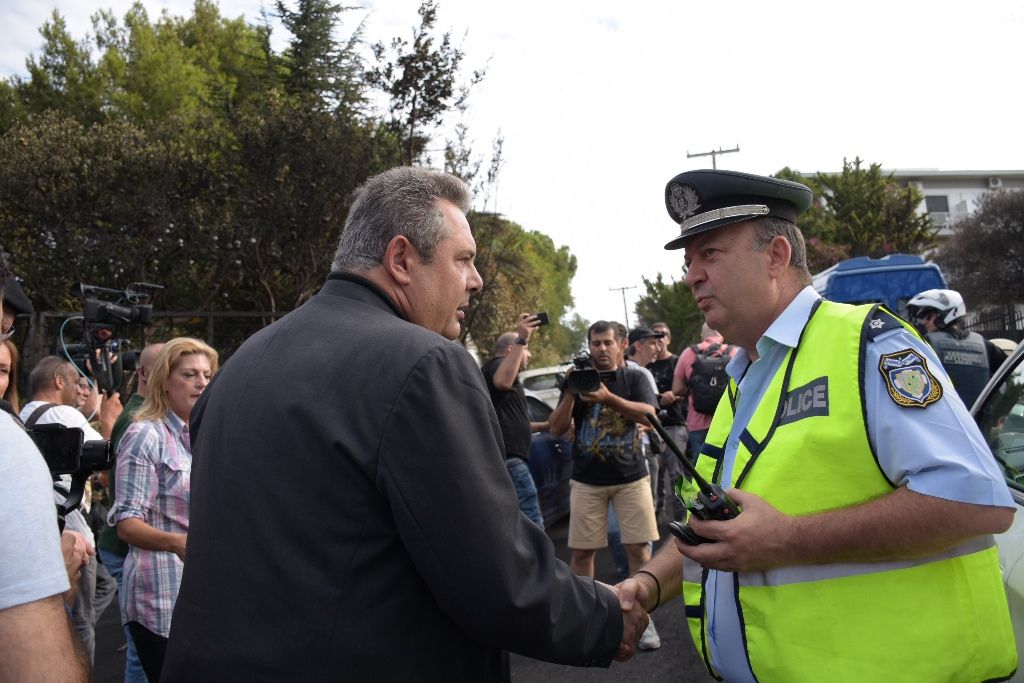 Οργή πολιτών κατά Καμμένου: «Δεν μας έμεινε τίποτα», καήκαμε» (βίντεο)