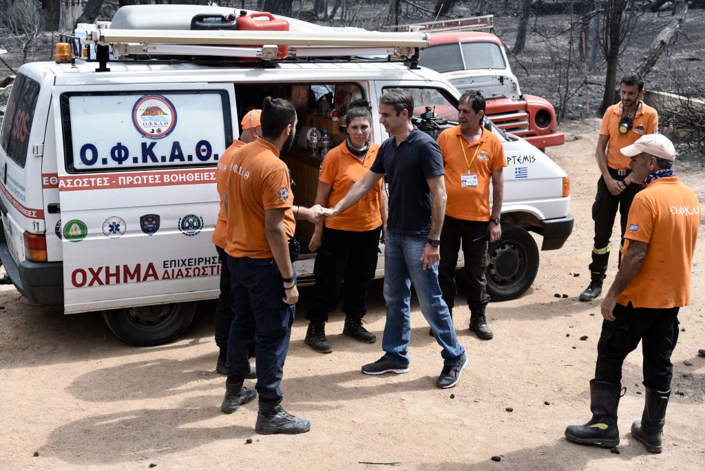 Τους τραυματίες στον Ευαγγελισμό επισκέφθηκε ο Κ. Μητσοτάκης