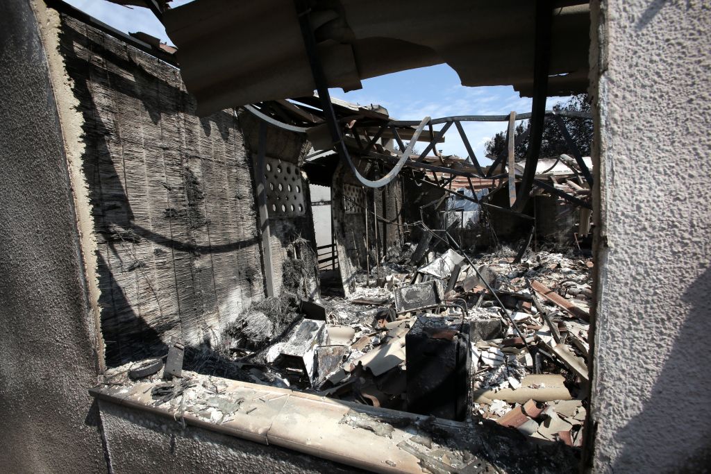 Συνεχίζονται οι αυτοψίες στις πυρόπληκτες περιοχές: 998 σπίτια ακατάλληλα