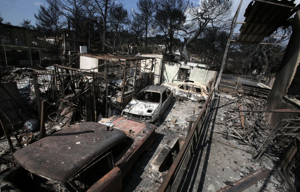Πυρκαγιές : Γυναίκα εγκαυματίας διασωληνώθηκε και μεταφέρθηκε στη ΜΕΘ
