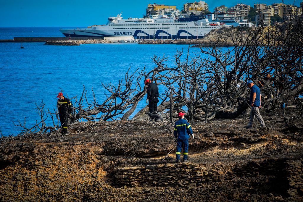 Handelsblatt: Ακόμη και οι πυρκαγιές δεν επηρεάζουν τον τουρισμό της Ελλάδας