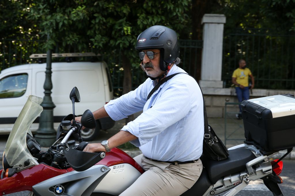 Φωτιά στο Μάτι: Με… σφραγίδα Πολάκη το κυβερνητικό βέρτιγκο για τους νεκρούς