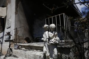 Διηγήσεις – γροθιά στο στομάχι: «Βλέπαμε το θάνατο, μας άφησαν να καούμε σαν ποντίκια