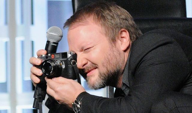 Ο σκηνοθέτης Ράιαν Τζόνσον εξηγεί γιατί διέγραψε 20.000 παλιά του tweets