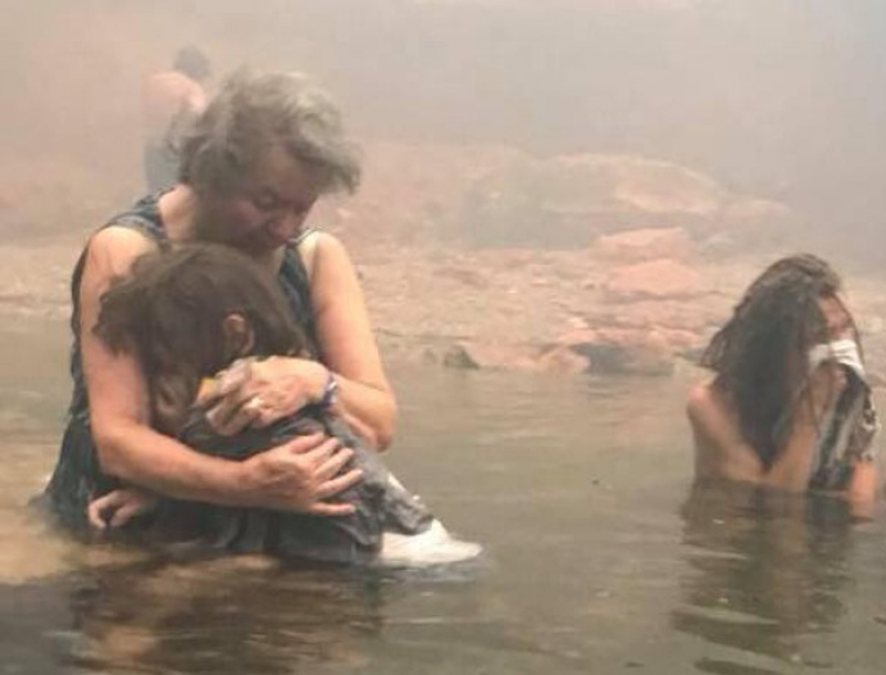 Πυρκαγιές : Η ιστορία του 14χρονου που έσωσε την γιαγιά και την αδελφή του