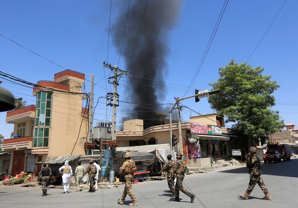 Αφγανιστάν: Τουλάχιστον 15 νεκροί από την επίθεση στην Τζαλαλαμπάντ