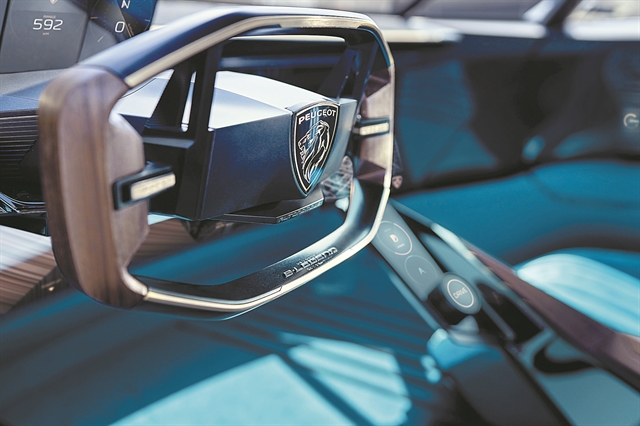 Εξι εκατ. χρήστες πίσω από το τιμόνι της Peugeot