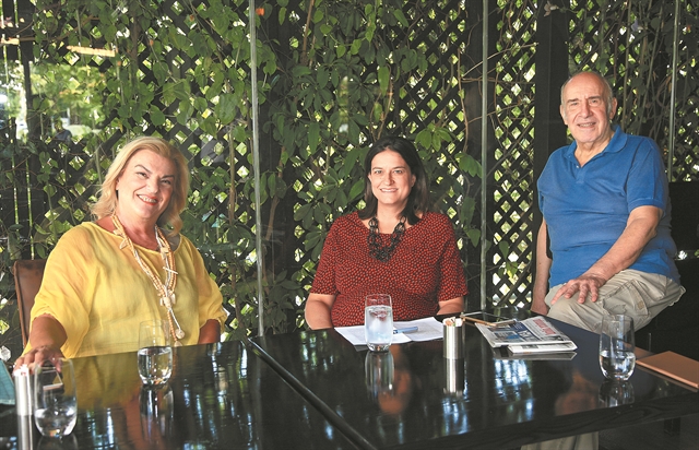 Υπάρχει κρίση αξιών που αγγίζει ή και συχνά υπονομεύει τους θεσμούς