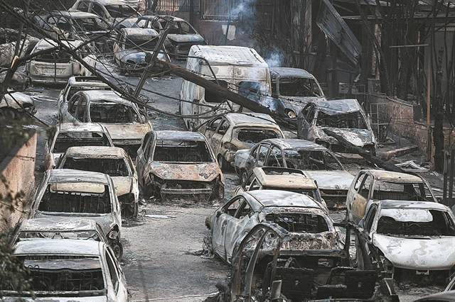 «Οι πυροσβέστες παρακαλούσαν να έρθουν εναέρια μέσα»