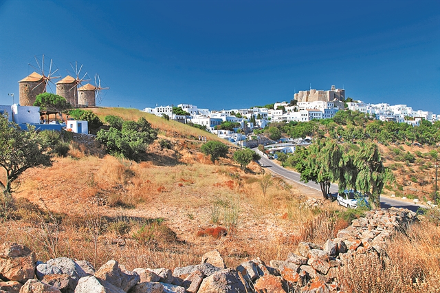 Από την Πάτμο στην Αντίπαρο