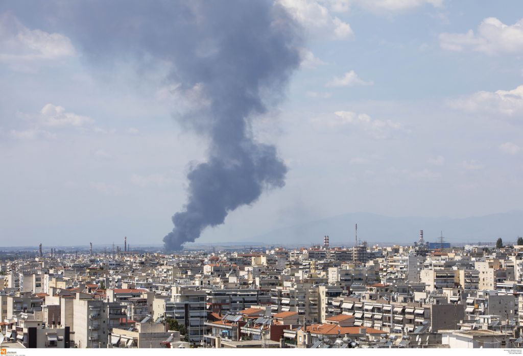 Υπό έλεγχο η φωτιά στη Σίνδο