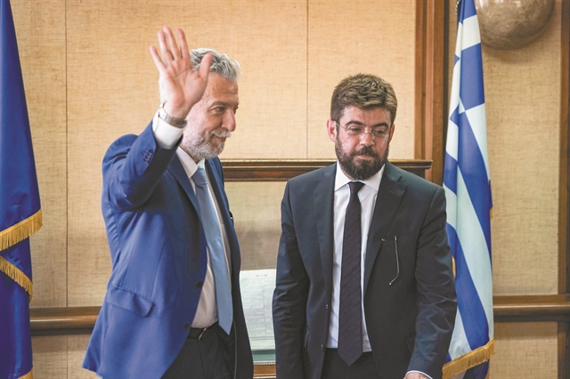 Οργή για το «δώρο» της κυβέρνησης Τσίπρα στη Χρυσή Αυγή