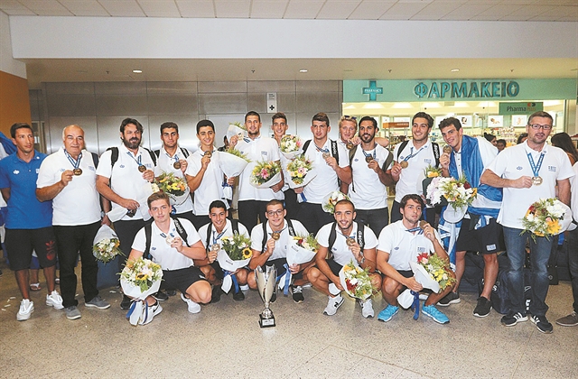 Σπίτι μου, σπιτάκι μου, χρυσό μεταλλιάκι μου!