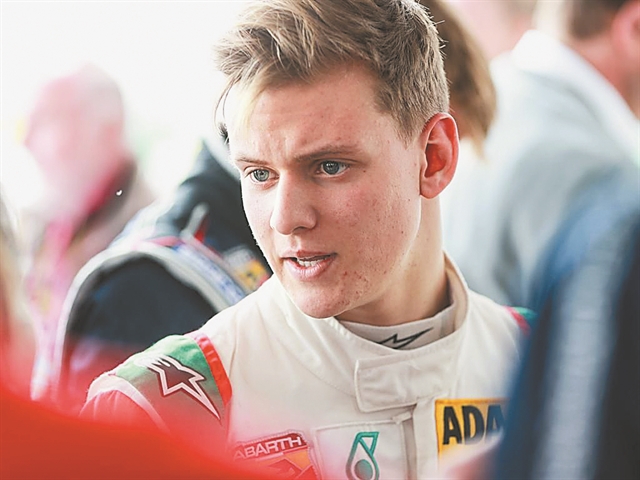 Στα χνάρια του πατέρα του