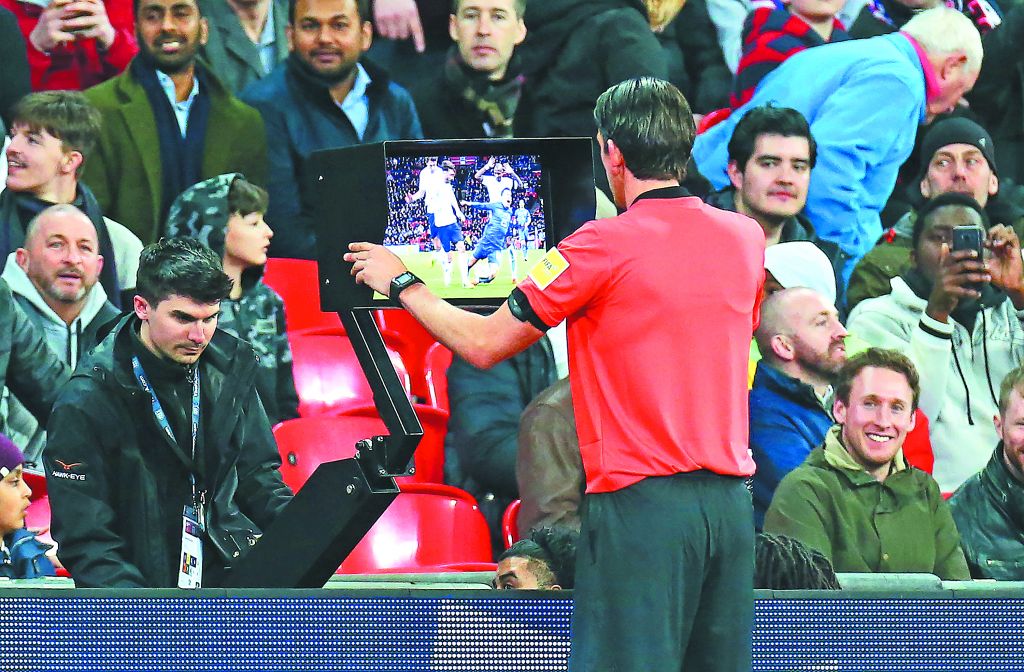 Ολα τριγύρω αλλάζουνε…