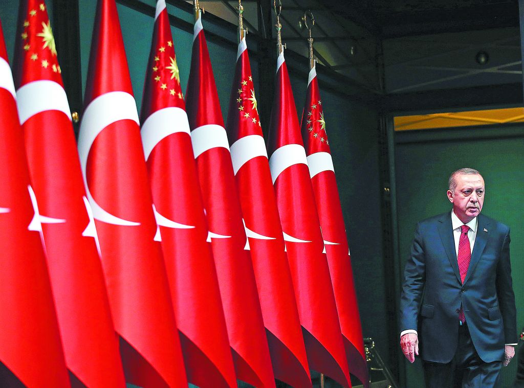 Η Τουρκία στο χείλος της (οικονομικής) αβύσσου