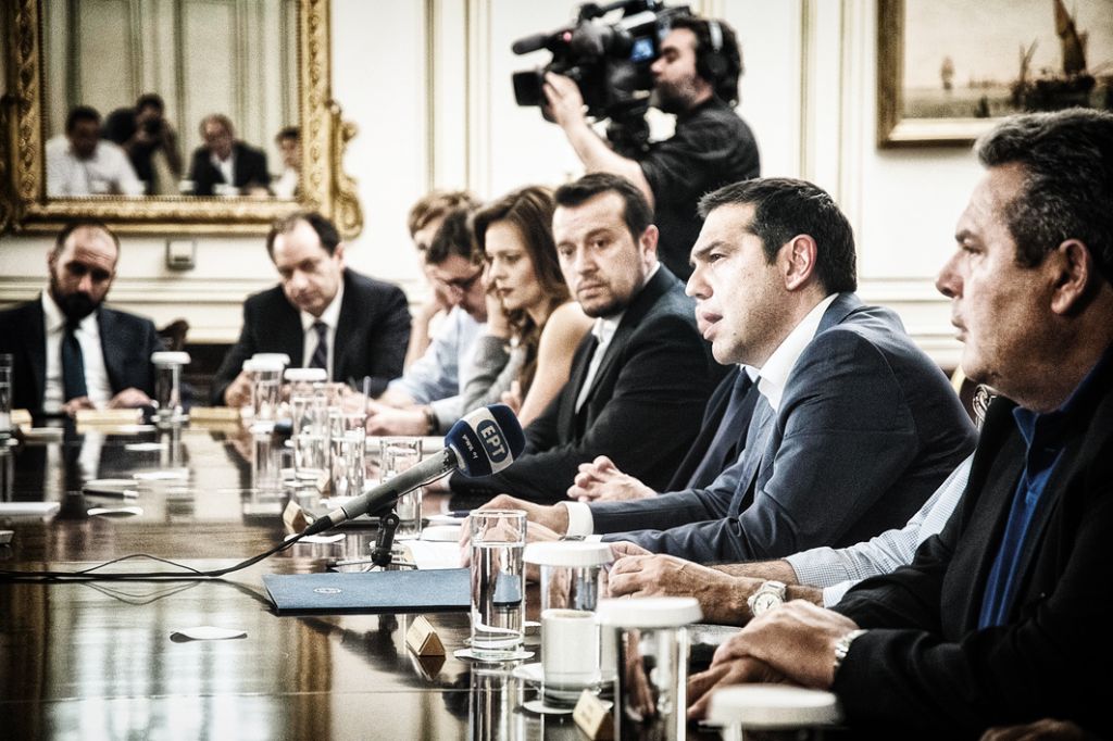 Οι αποτυχημένες αποδράσεις του Τσίπρα από την πραγματικότητα