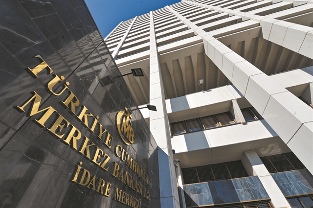 Επιχείρηση γοητείας προς ξένους επενδυτές