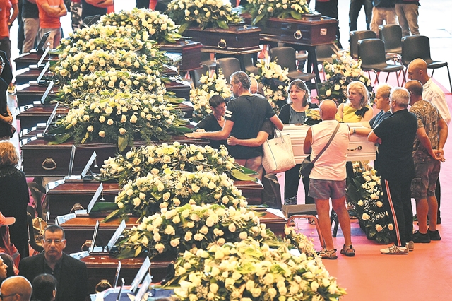 Θρήνος και οργή για την εκατόμβη