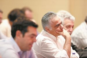 Εμφύλιος κορυφής για το νέο κόμμα