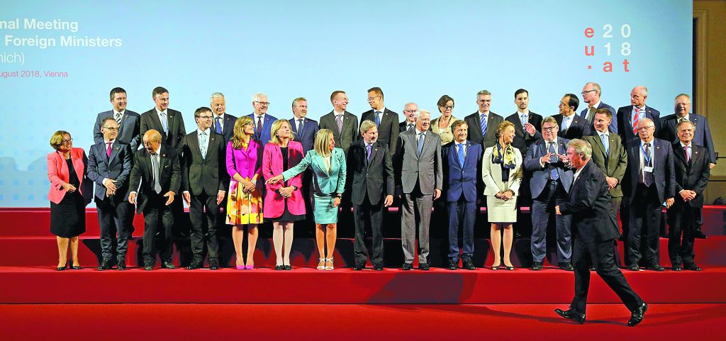 Στο τραπέζι των υπουργών η αλλαγή συνόρων στα Βαλκάνια