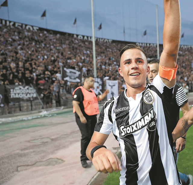 Οι τρεις που τον οδηγούν στ’ αστέρια