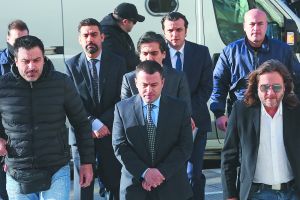 Το παζάρι τελείωσε, παραμένουν τα  μέτρα για τους Οκτώ