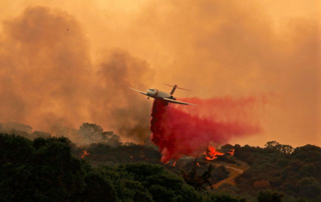 Καλιφόρνια: 6 νεκροί και 16 αγνοούμενοι από τις φονικές πυρκαγιές