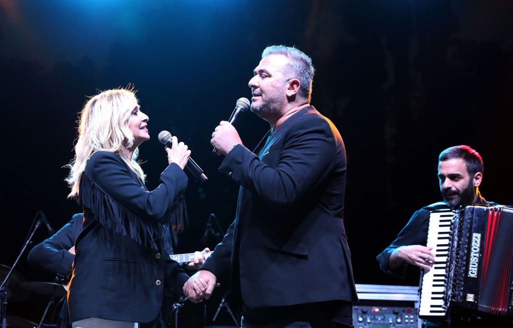 Stand By Greece – Ρέμος και Βίσση τραγούδησαν για τους πυρόπληκτους