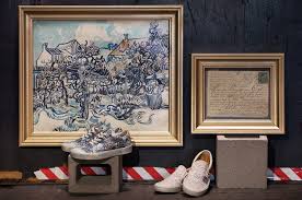 Βαν Γκογκ… σε σνίκερς, μπάκπακ, t-shirt και άλλα