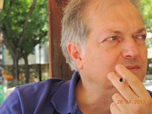 Μέσα στις υπόγειες κρύπτες της μνήμης