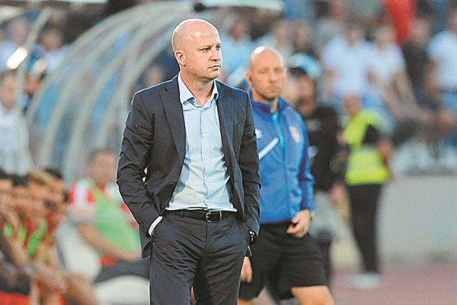 Ενέσεις ηθικού και… εμπάργκο