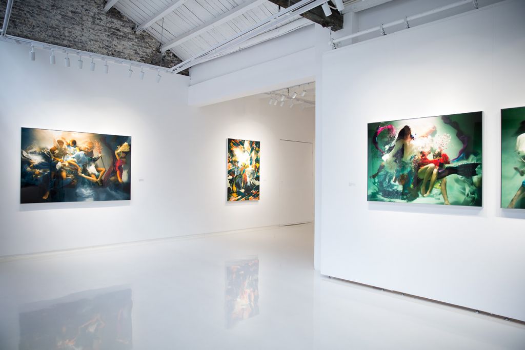 «Μούσες» βυθίζονται σαν πίνακες του Καραβάτζο