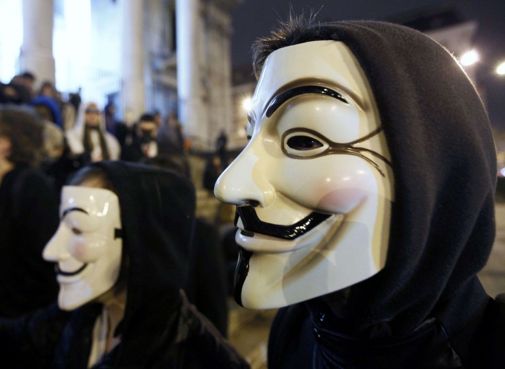 Οι Anonymous «έριξαν» την ιστοσελίδα της κυβέρνησης για τους νεκρούς στο Μάτι