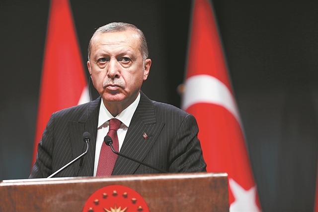 Παίζει το χαρτί του πατριωτισμού