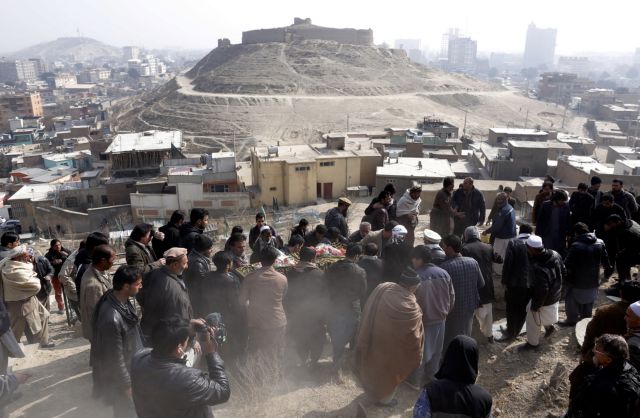 Τουλάχιστον 48 νεκροί από επίθεση στην Καμπούλ