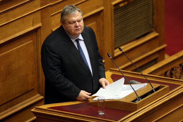 Βενιζέλος: Προσβλητικό για την κοινή λογική να εμφανίζεται ως επιτυχία η έξοδος από το μνημόνιο