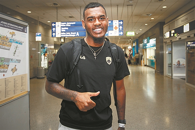 «Είμαι ηγέτης, θέλω την μπάλα όταν… καίει»