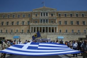 Το τέλος των μνημονίων δεν επωφελεί οικονομικά τη χώρα