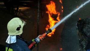 Σε ύφεση φωτιά σε εργοστάσιο ανακύκλωσης στη Σητεία