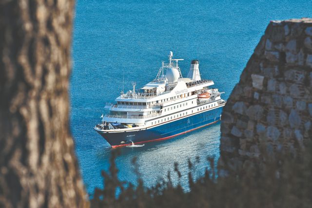 Αναχώρησε από τη Σύρο το Blue Star Paros