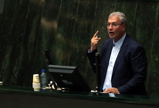 Η Βουλή ξήλωσε τον υπουργό Εργασίας