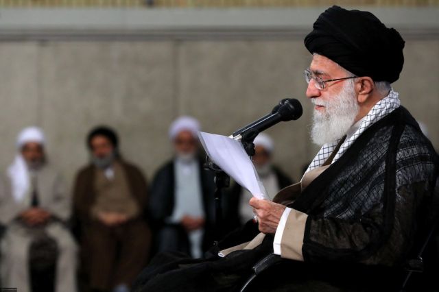 Διαφοροποίηση Χαμεϊνί από την ιρανική κυβέρνηση