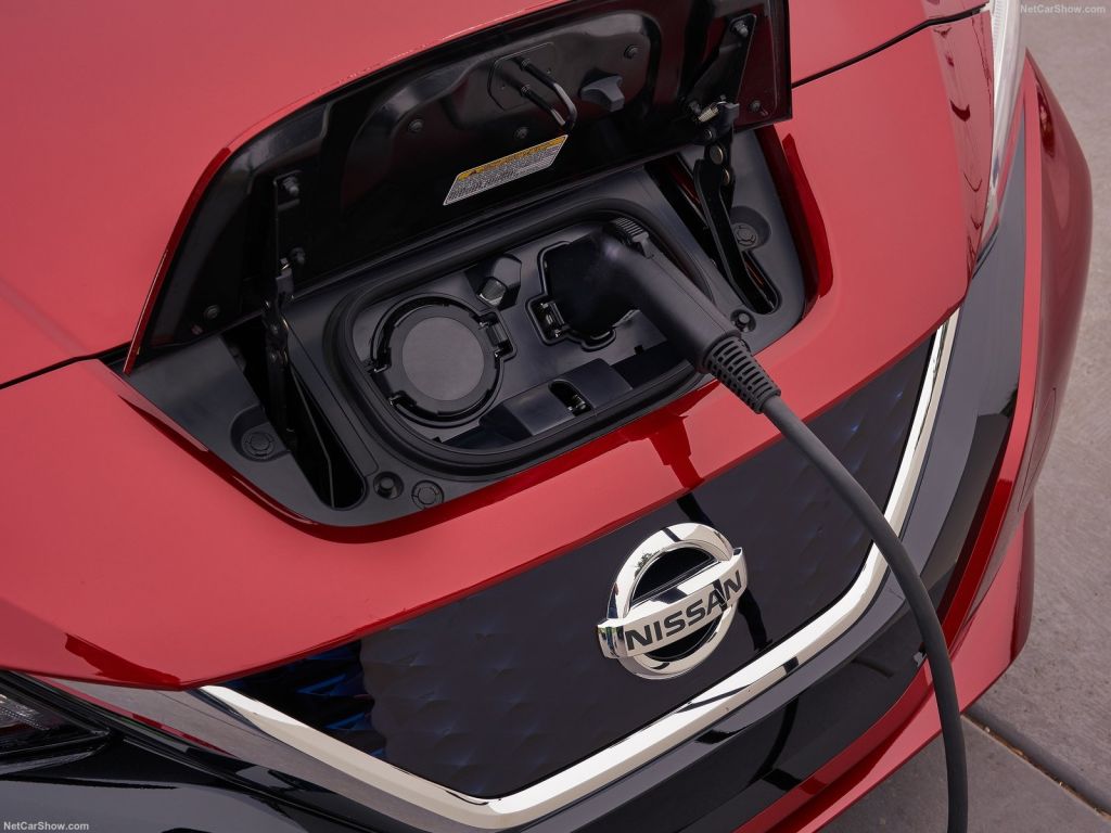 Nissan: Ολοταχώς για την ηλεκτροκίνηση