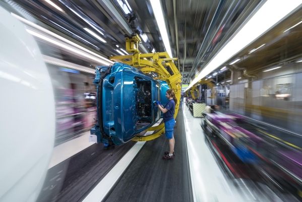 BMW: Όλα τα εργοστάσια θα παράγουν ηλεκτρικά αυτοκίνητα